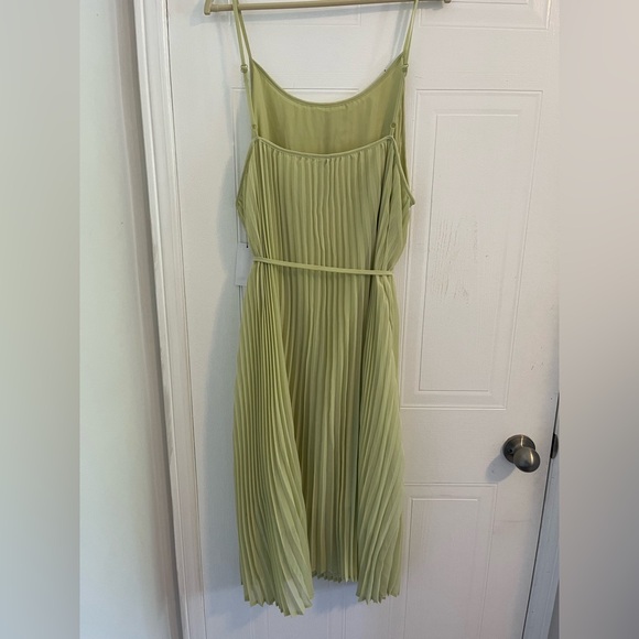 Design Lab Green Pleaded Dress - Picture 2 of 5